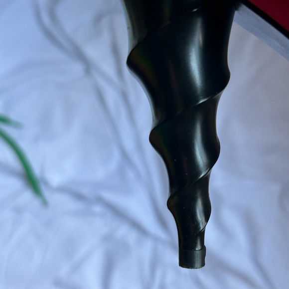 Bisou Bisou Michele Bohbot Pink Heels: Size 7.5 - Picture 9 of 10